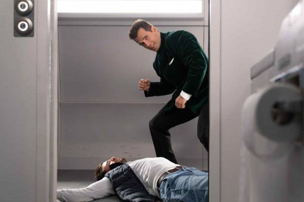 ヘンリー・カヴィル＆サム・ロックウェル、見事な入れ替わりを披露『ARGYLLE』列車アクション映像