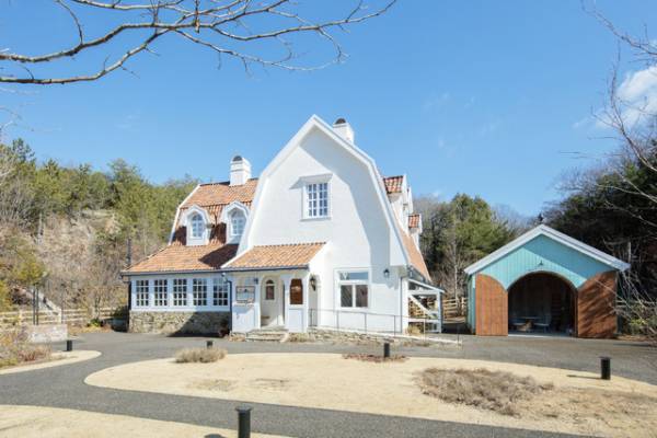 ジブリパーク新エリア「魔女の谷」初公開 『魔女の宅急便』『ハウルの動く城』をイメージ