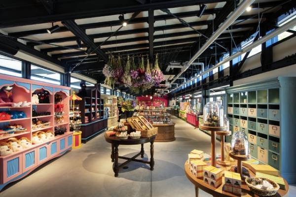 ジブリパーク新エリア「魔女の谷」初公開 『魔女の宅急便』『ハウルの動く城』をイメージ