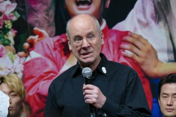 橋本環奈＆上白石萌音＆川栄李奈＆福地桃子、世界に羽ばたく舞台「千と千尋の神隠し」に意気込み