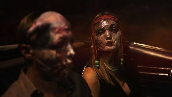 クローンか本物か…「お前は誰だ」豊川悦司がナレーションする予告編『インフィニティ・プール』