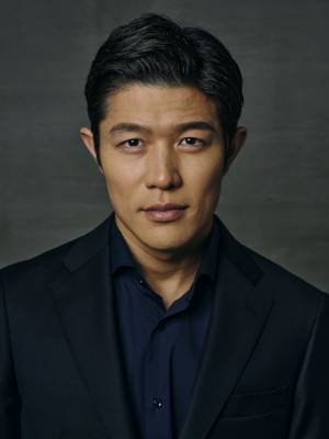 鈴木亮平、アジア・フィルム・アワード「Excellence in Asian Cinema Award」受賞「これを励みにさらなる高みを」