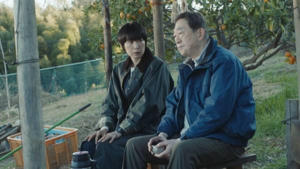 芳根京子＆江口のりこよりコメント到着「テレビ報道記者」新場面写真も公開