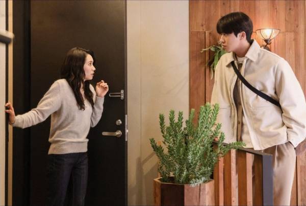 チェ・ジョンヒョプ“テオ”、呼び捨て“キス返し”に視聴者「全てが完璧」…「Eye Love You」第7話