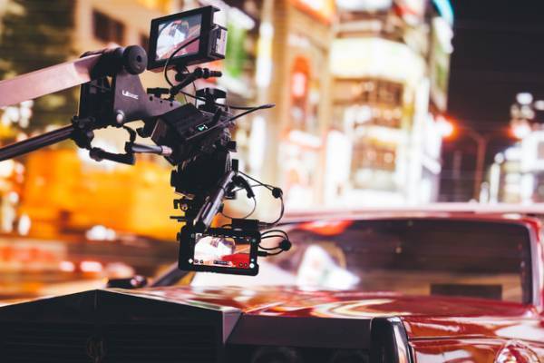 三池崇史監督が全編iPhone 15 Proで撮影、賀来賢人主演『ミッドナイト』公開