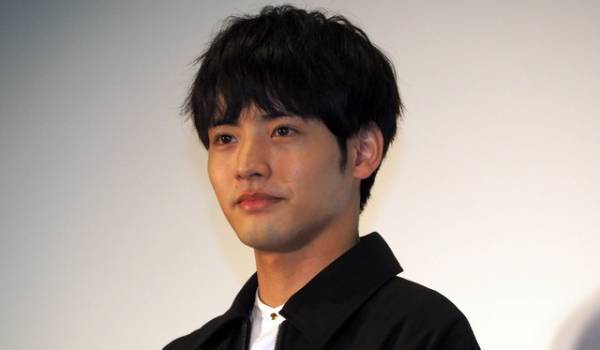 赤楚衛二＆錦戸亮、ビジュアル撮影の様子が公開「Re:リベンジ」