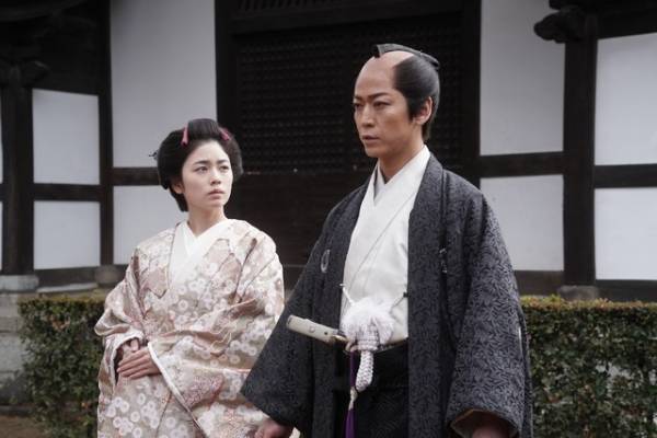 亀梨和也“家治”が小芝風花“倫子”に娘への想いを語り「感動のシーン」「号泣」の声上がる…「大奥」8話