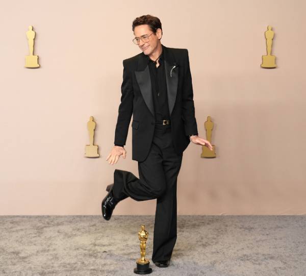 【第96回アカデミー賞】華やかなレッドカーペットのファッションチェック