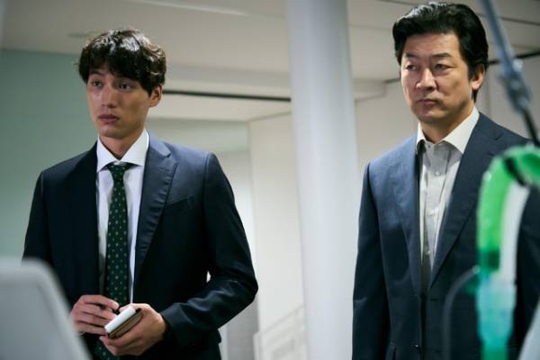 福士蒼汰＆松本まりか、抗えない関係に“溺れる”『湖の女たち』濃密なアンサンブルの予告編解禁