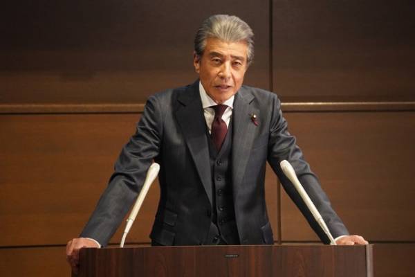 舘ひろしが山下智久主演「ブルーモーメント」に出演 主人公らをバックアップする特命担当大臣役