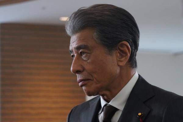 舘ひろしが山下智久主演「ブルーモーメント」に出演 主人公らをバックアップする特命担当大臣役