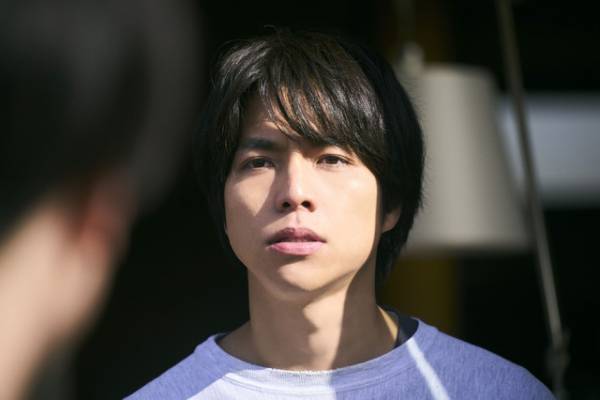 重岡大毅主演、東野圭吾原作の映画化『ある閉ざされた雪の山荘で』4月5日より配信開始