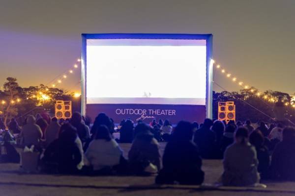 『チャーリーとチョコレート工場』多摩川マルシェイベントで上映