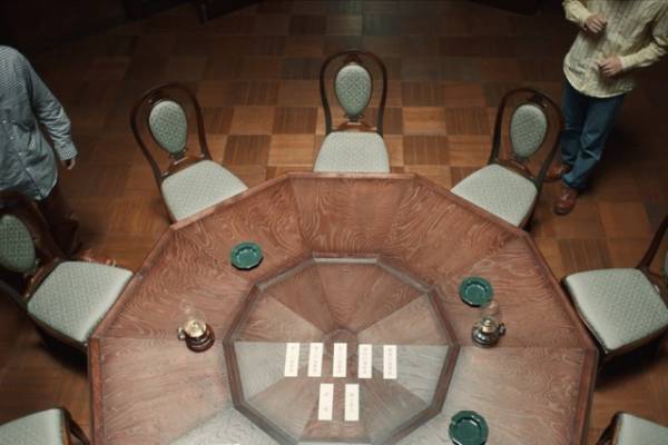 ミステリ研究会メンバー捉える「十角館の殺人」新ビジュアル＆場面写真