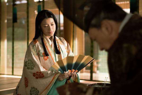 源明子役の瀧内公美、扇を狙うシーンは「不思議な感覚」高畑充希も登場の「光る君へ」君かたり