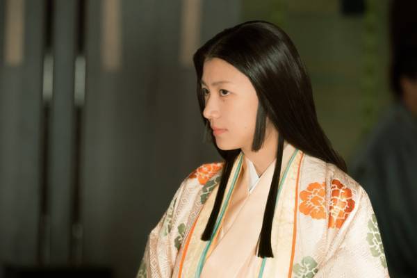 源明子役の瀧内公美、扇を狙うシーンは「不思議な感覚」高畑充希も登場の「光る君へ」君かたり