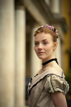 「ベルグレービア」クララ役ハリエット・スレーターが実感「彼女が抱える不安や経験、葛藤は今でも変わらない」