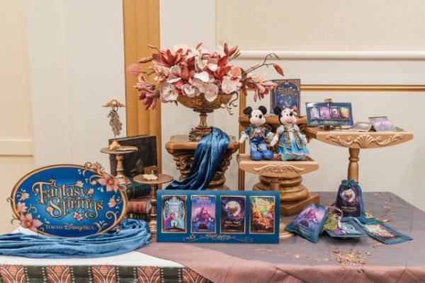 【ディズニー】「ファンタジースプリングス」の壮大な美しい世界をテーマにしたデザインのグッズが新登場