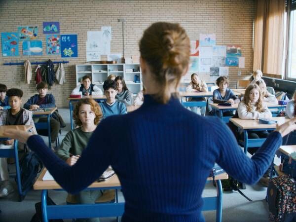 ドイツ発、学校の“不都合な真実”をえぐり出す『ありふれた教室』日本版予告