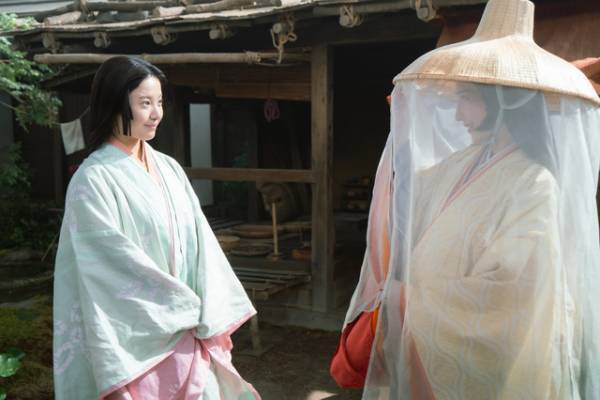 吉高由里子、ききょうを語る　井浦新も登場の「光る君へ」君かたり公開