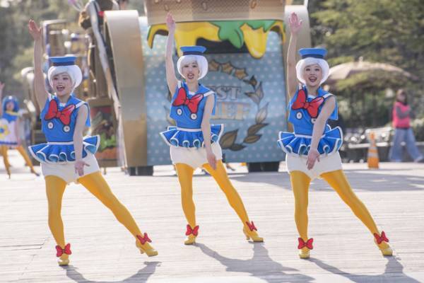【ディズニー】ドナルドダックが主役の新イベント“パルパル第2弾”明日開幕！新パレードには初登場のピートの姿も