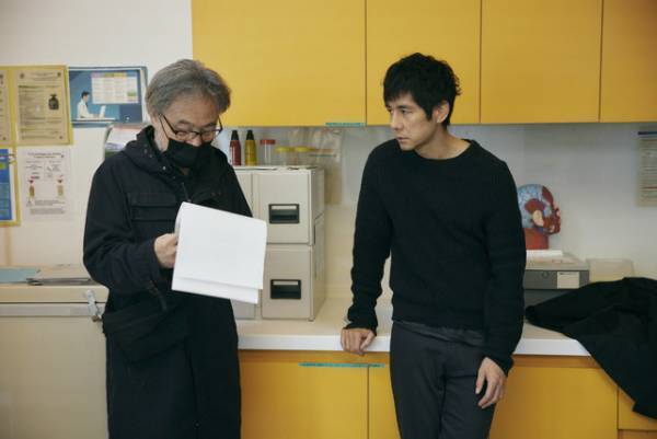 西島秀俊、黒沢清監督と5度目のタッグ！青木崇高は初　柴咲コウ主演『蛇の道』