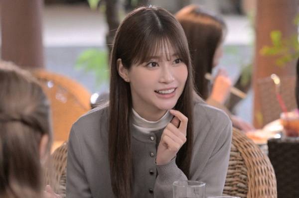 「ラブコメっぽいのにミステリ」ストーリー展開に大きな反響…生見愛瑠主演「くるり～誰が私と恋をした？～」