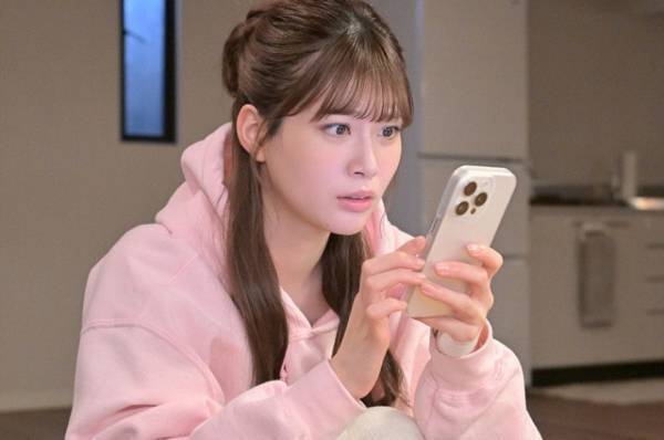 「ラブコメっぽいのにミステリ」ストーリー展開に大きな反響…生見愛瑠主演「くるり～誰が私と恋をした？～」