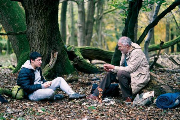 800kmの手ぶら旅が始まる『ハロルド・フライのまさかの旅立ち』予告映像＆場面写真