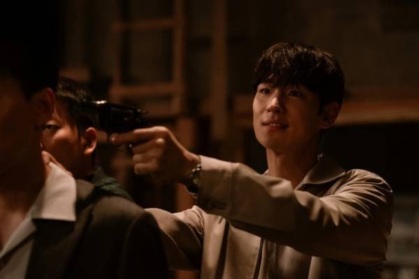 イ・ジェフン＆イ・ドンフィで伝説的ドラマの前日譚描く「捜査班長 1958」初映像公開