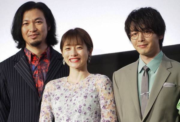 石原さとみ、7年越しの主演映画完成に感極まり涙浮かべる「一度は出演を断られたけど…」