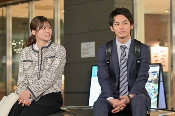 宮世琉弥“律”裏の顔に驚きの声「何者なの」…「くるり～誰が私と恋をした？～」2話