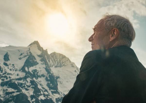 時代に翻弄された男の激動の80年切り取る『ある一生』日本版予告＆場面写真