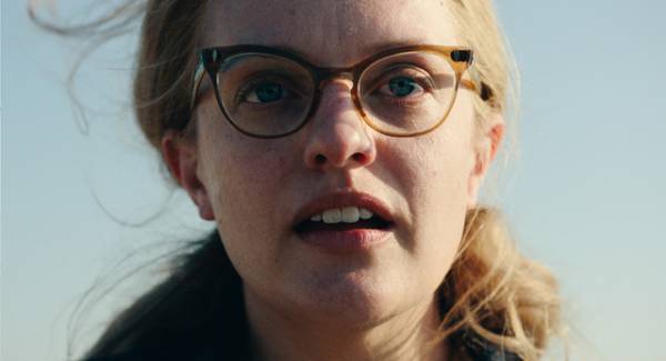 エリザベス・モスが実在のゴシック作家に『Shirley シャーリイ』幻想と現実が入り乱れるシーン写真