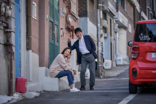 チン・ソンギュ＆ハン・ソナら、ロマコメ初挑戦ユ・ヘジンを取り囲む『マイ・スイート・ハニー』豪華キャストたち