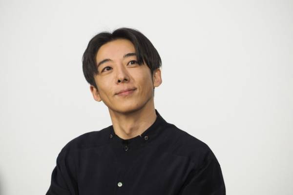 “ヘブンズ・ドアー”ポーズも飛び出す、「岸辺露伴」最新回に高橋一生＆飯豊まりえが感慨