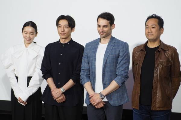 “ヘブンズ・ドアー”ポーズも飛び出す、「岸辺露伴」最新回に高橋一生＆飯豊まりえが感慨