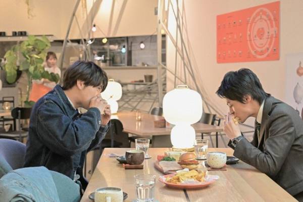 生見愛瑠“まこと”は誰かに追われていた？様々な考察広がる…「くるり～誰が私と恋をした？～」3話