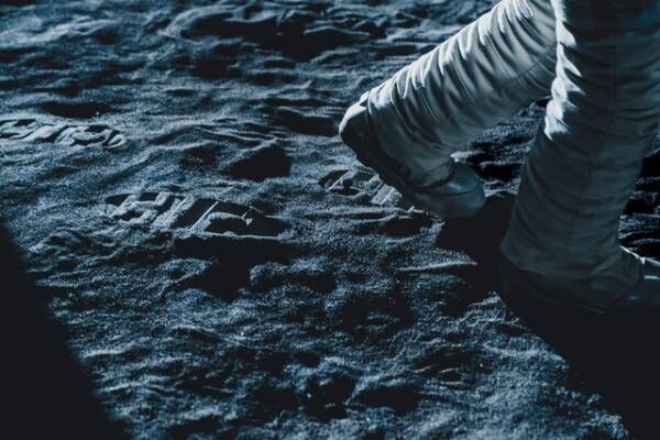 ド・ギョンス演じる宇宙飛行士は帰還できるのか…『THE MOON』新ビジュアル完成　公開は7月5日