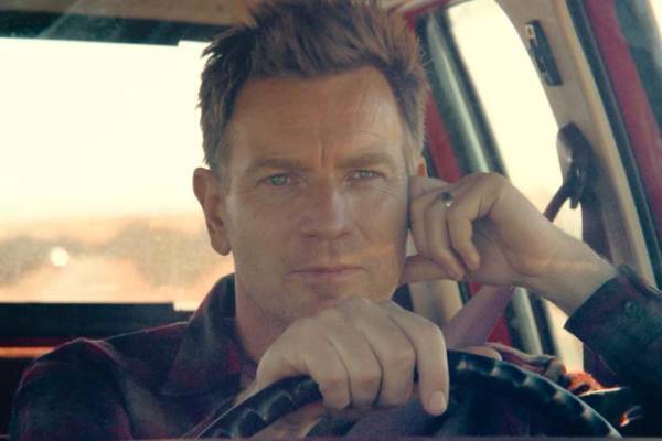 ユアン・マクレガーが実娘とW主演『ブリーディング・ラブ』7月公開