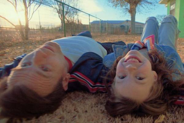 ユアン・マクレガーが実娘とW主演『ブリーディング・ラブ』7月公開