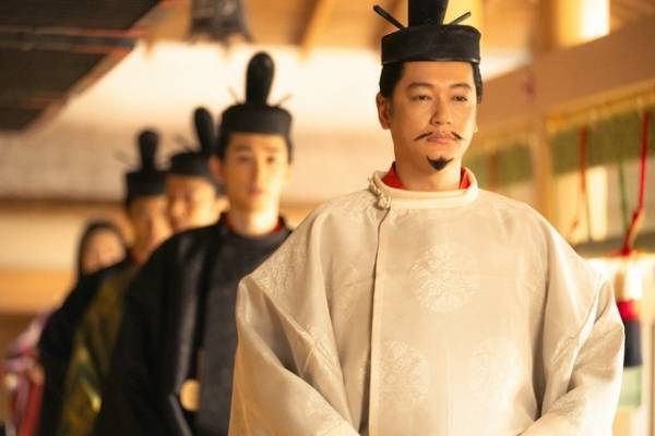 井浦新“道隆”＆板谷由夏“貴子”「お互い情熱的な恋愛をしていた」「光る君へ」君かたり