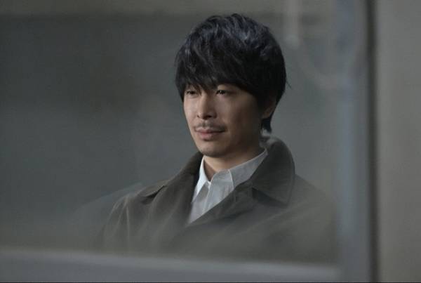 長谷川博己“明墨”が北村匠海“赤峰”の道を拓く「敵討ちをしてくれた」の声上がる…「アンチヒーロー」3話