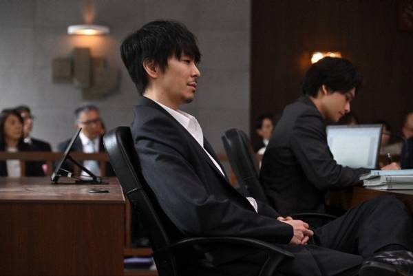 長谷川博己“明墨”が北村匠海“赤峰”の道を拓く「敵討ちをしてくれた」の声上がる…「アンチヒーロー」3話