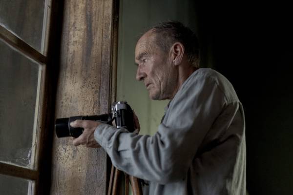 ヒトラー南米逃亡説を大胆なアプローチで映画化『お隣さんはヒトラー？』7月公開決定