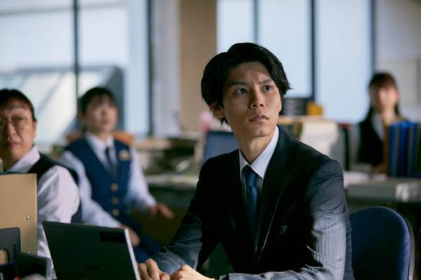 杉咲花のバディ・萩原利久、警察官役に初挑戦『朽ちないサクラ』場面写真