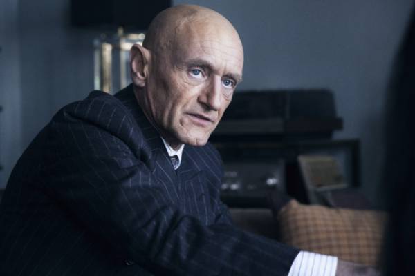 フランス中を震撼させた有名作家への告発を映画化『コンセント／同意』予告編