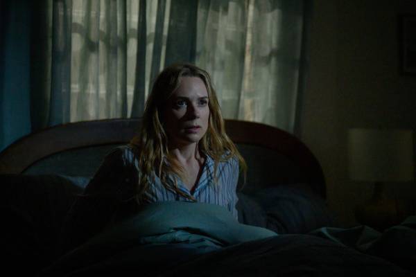 幼少期は水泳選手として活躍！ケリー・コンドンが美しいクロールを披露『ナイトスイム』本編映像