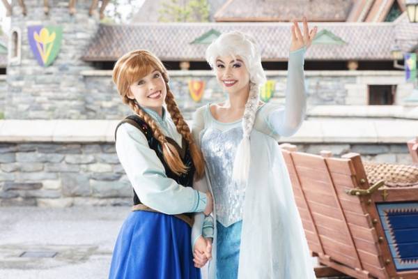 【ディズニー】アナとエルサも祝福！TDS新エリア「ファンタジースプリングス」プレビュー開催