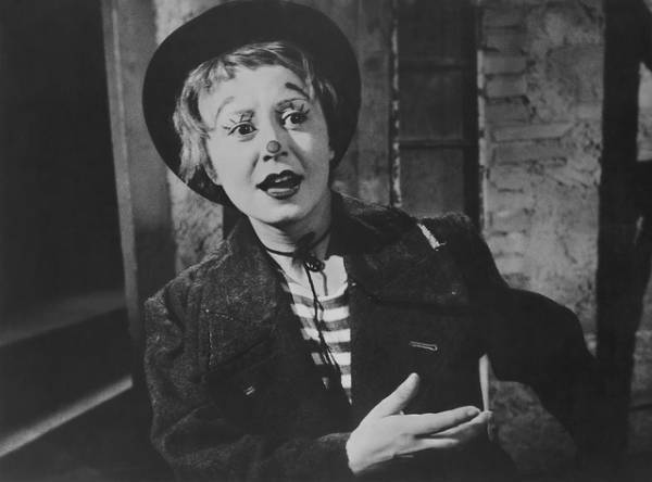 フェデリコ・フェリーニ監督の名作『道』がYouTubeにて2週間限定無料公開